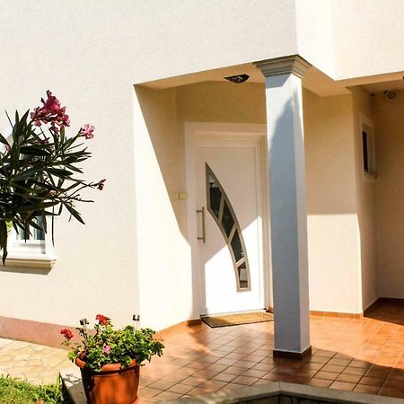 Villa Zare Porec Exterior photo