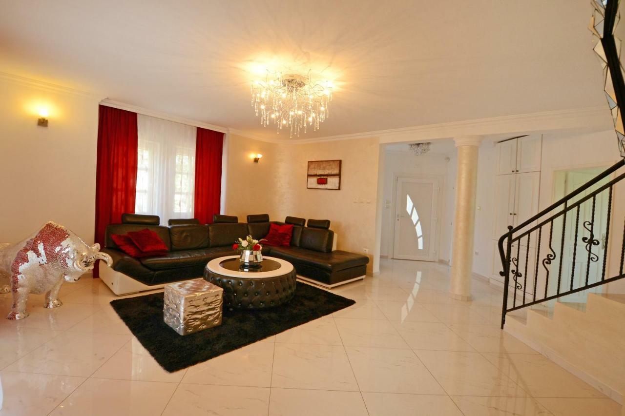 Villa Zare Porec Exterior photo