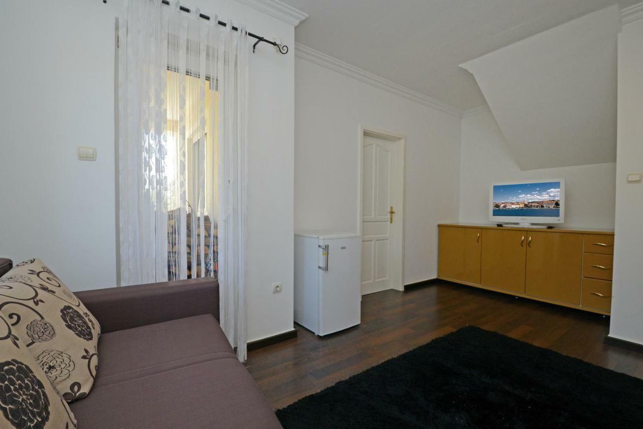 Villa Zare Porec Exterior photo