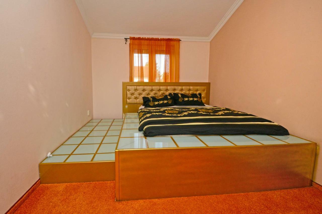 Villa Zare Porec Exterior photo