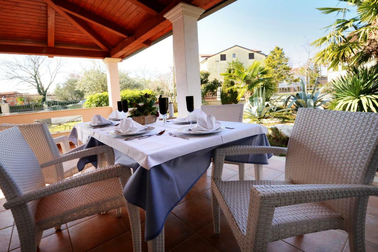 Villa Zare Porec Exterior photo