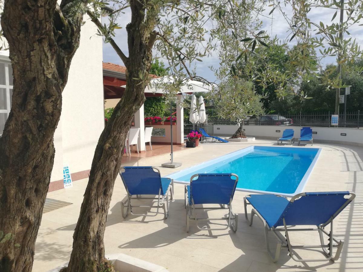 Villa Zare Porec Exterior photo