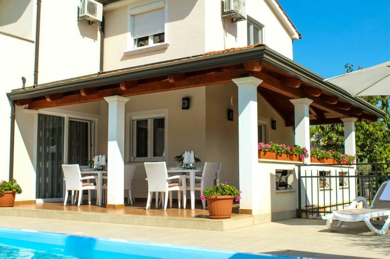 Villa Zare Porec Exterior photo